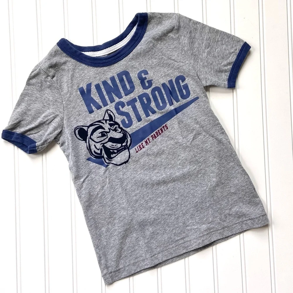•Carter’s• Kind & Strong graphic tee